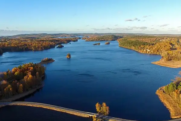Day4-Lake-Vattern-Overview-600x400
