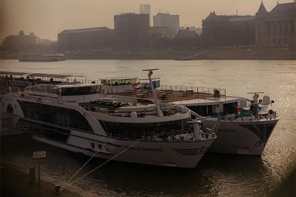 day2-danube-ship-misty