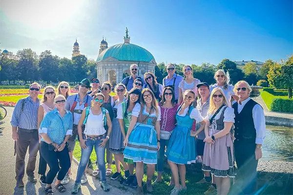 day8-group-costumes-danube
