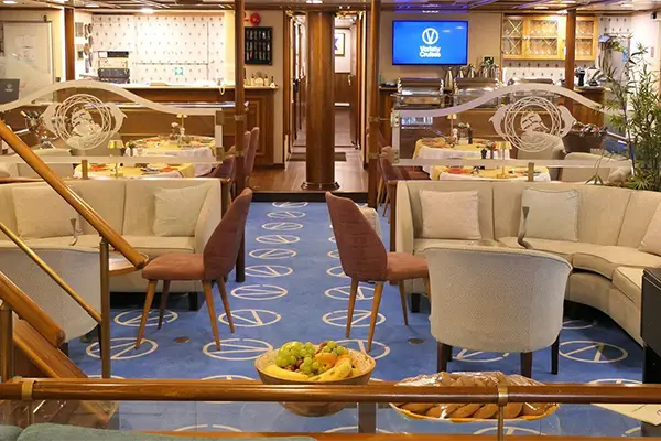 cafe-dining-p